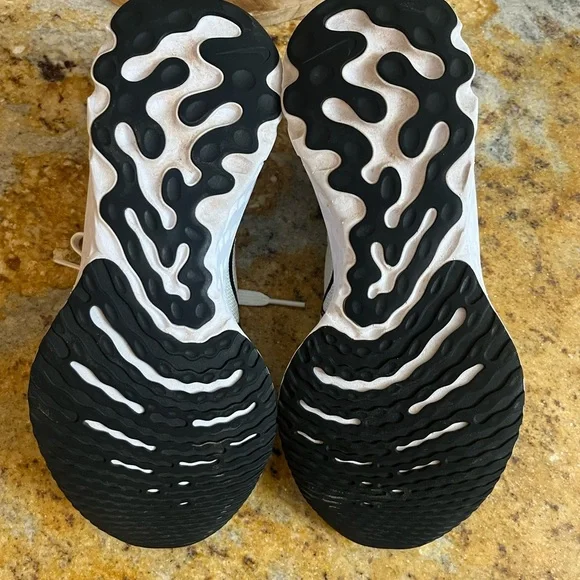 Nike Infinity React size 6.5 - Picture 7 of 9